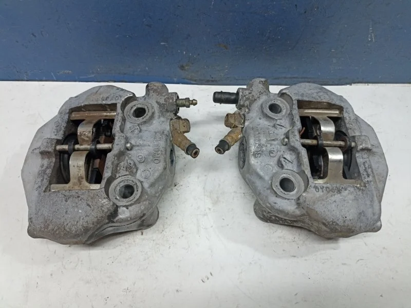 Суппорта тормозные Toyota Celsior 4773050160 UCF31 4.3 3UZ-FE, задняя