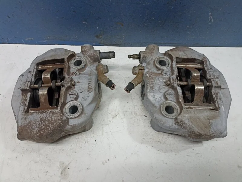 Суппорта тормозные Toyota Celsior 4773050160 UCF31 4.3 3UZ-FE, задняя