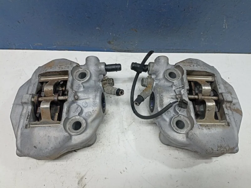 Суппорта тормозные Toyota Celsior 4773050160 UCF31 4.3 3UZ-FE, задняя