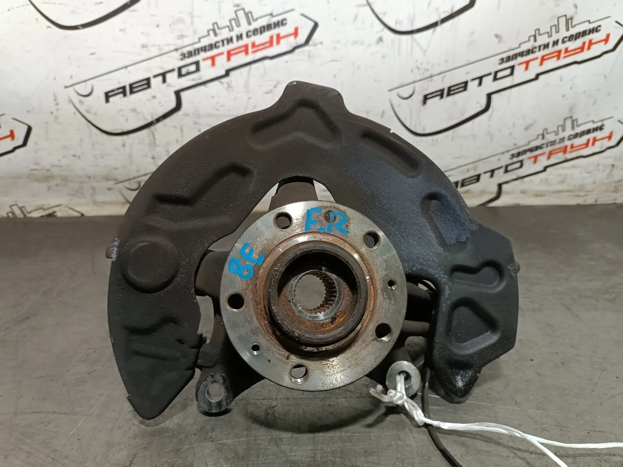 СТУПИЦА PEUGEOT ПЕРЕД ПРАВО 3647A9