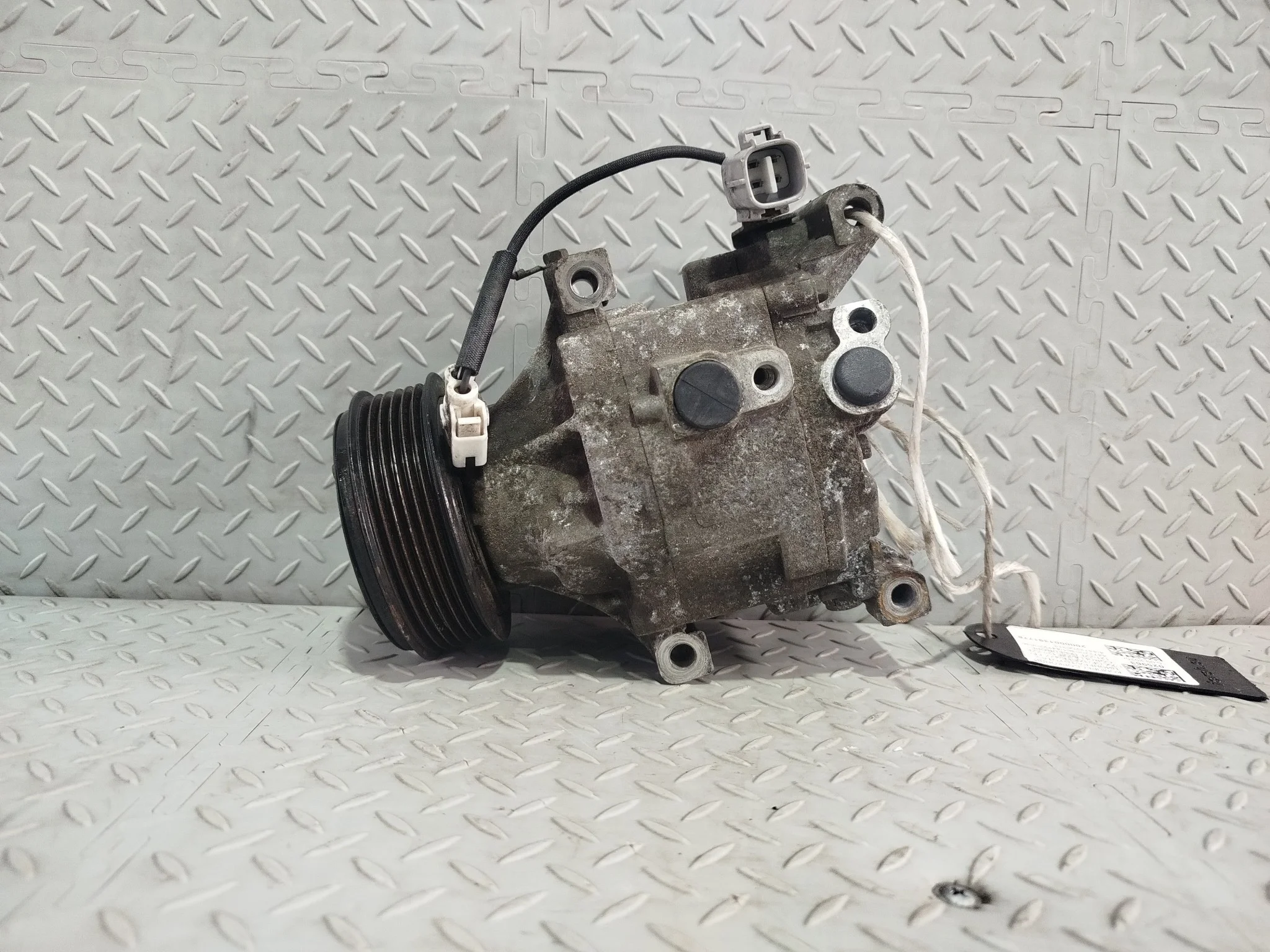 КОМПРЕССОР КОНДИЦИОНЕРА TOYOTA 4472206353