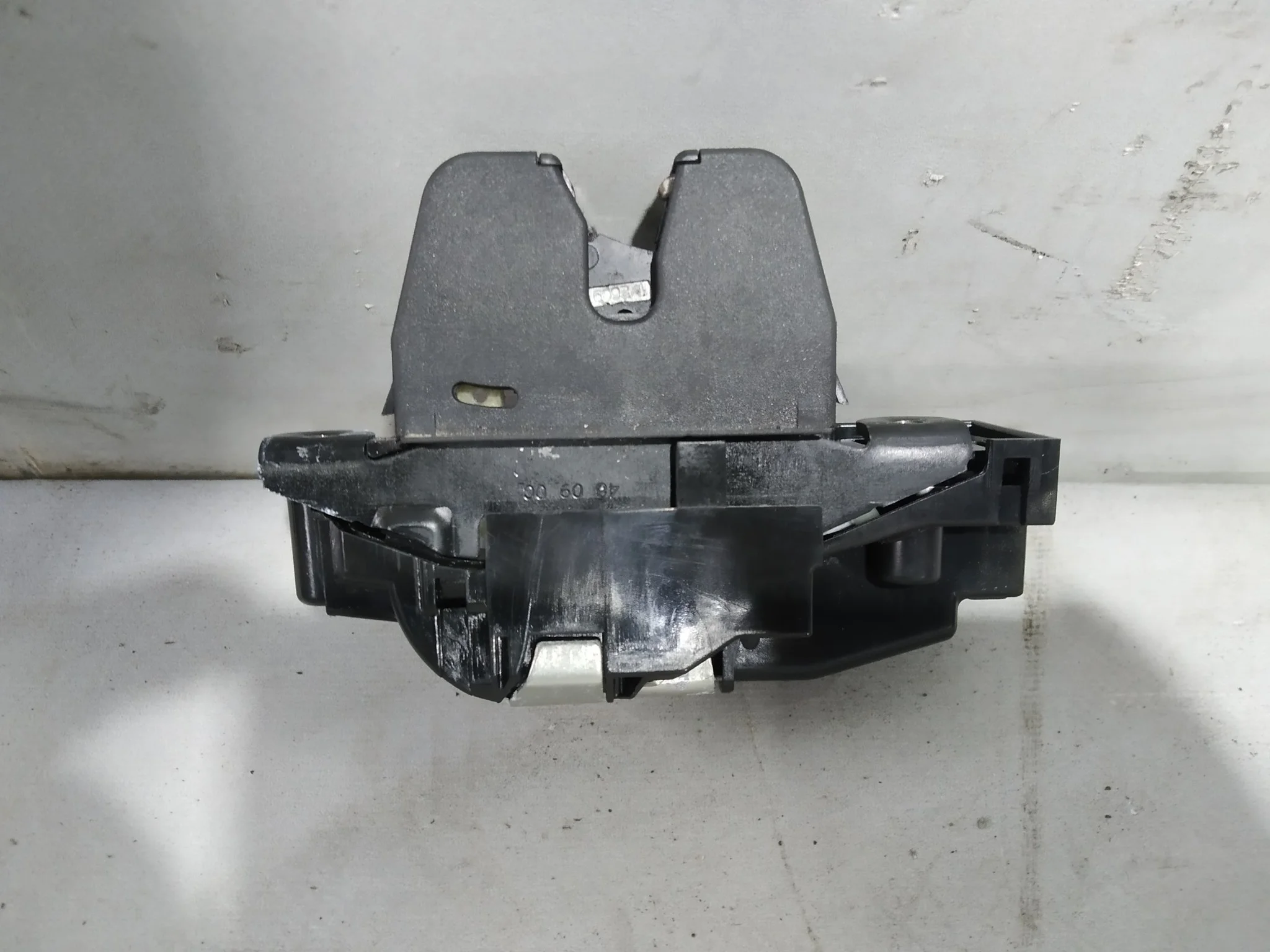 ЗАМОК БАГАЖНИКА PEUGEOT CITROEN 8719G6