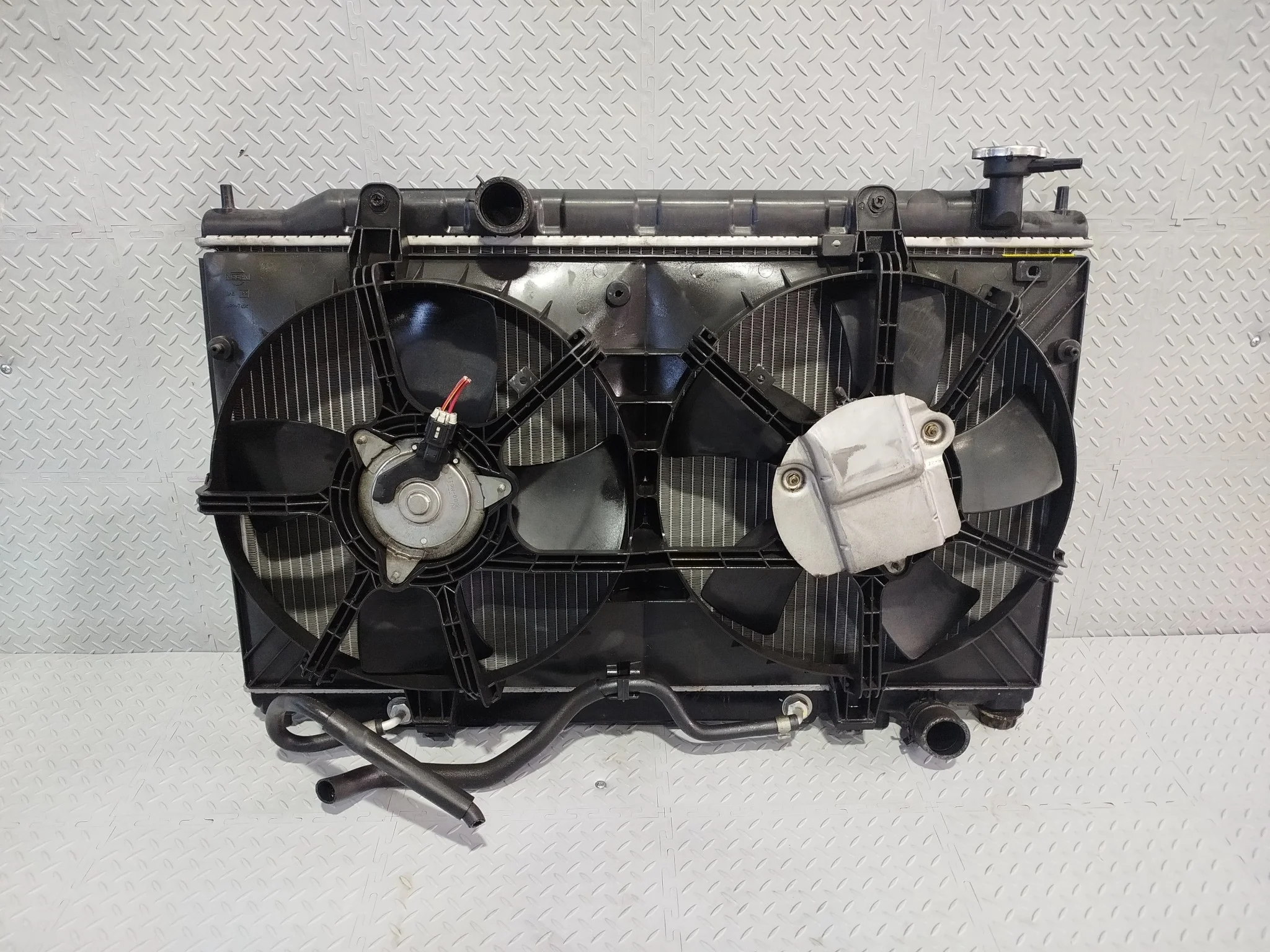 РАДИАТОР ДВИГАТЕЛЯ NISSAN 214609Y000 KB808Z