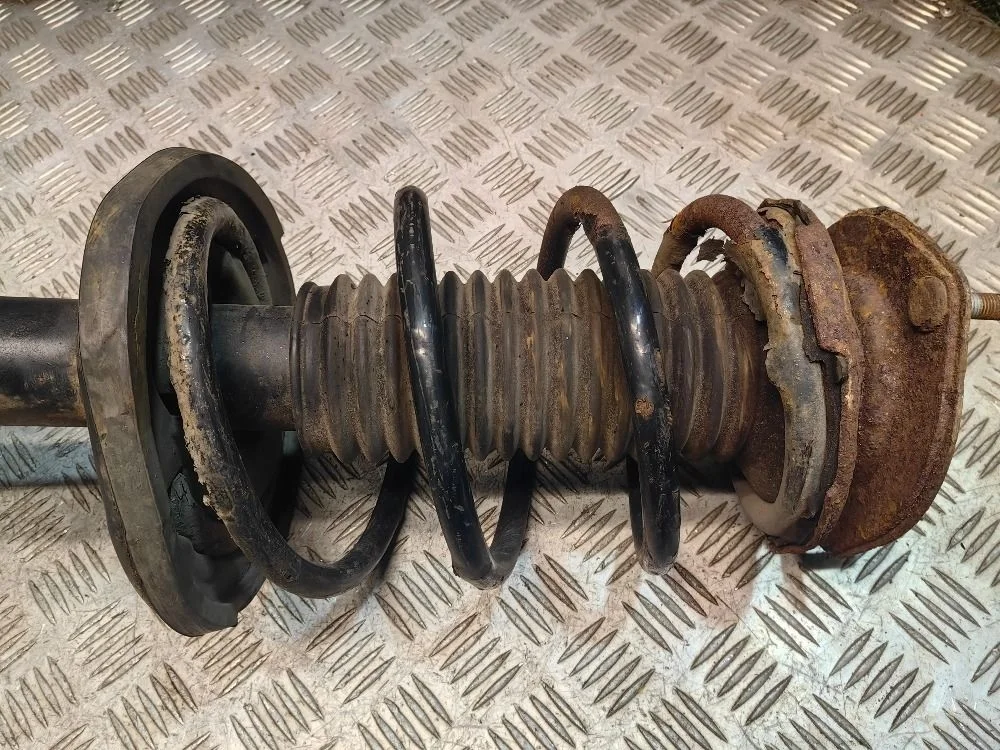 Пружина передняя Toyota Camry XV40