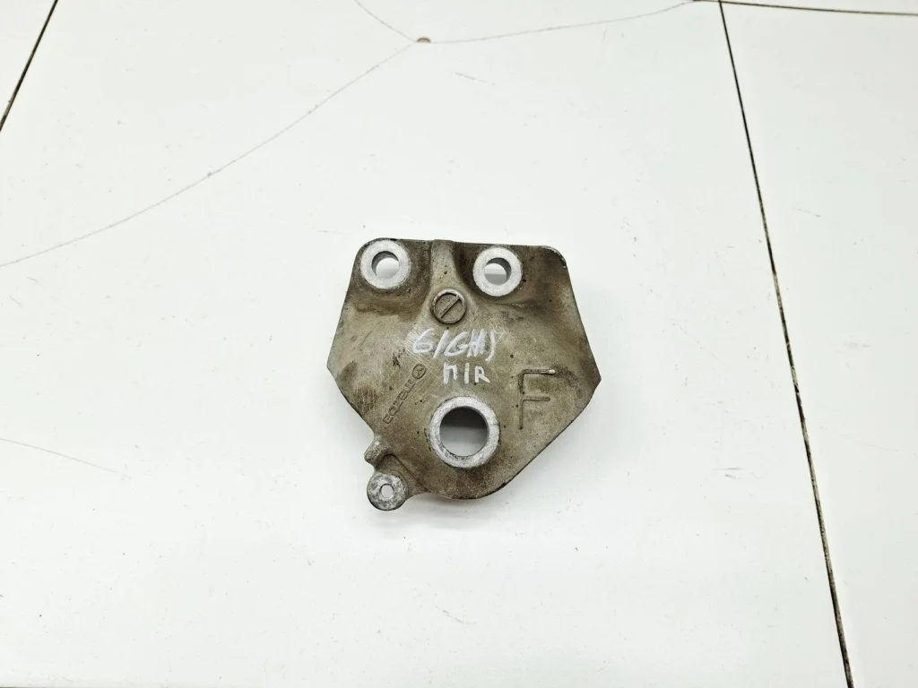 Кронштейн двигателя правый Mazda 6 2009 GH