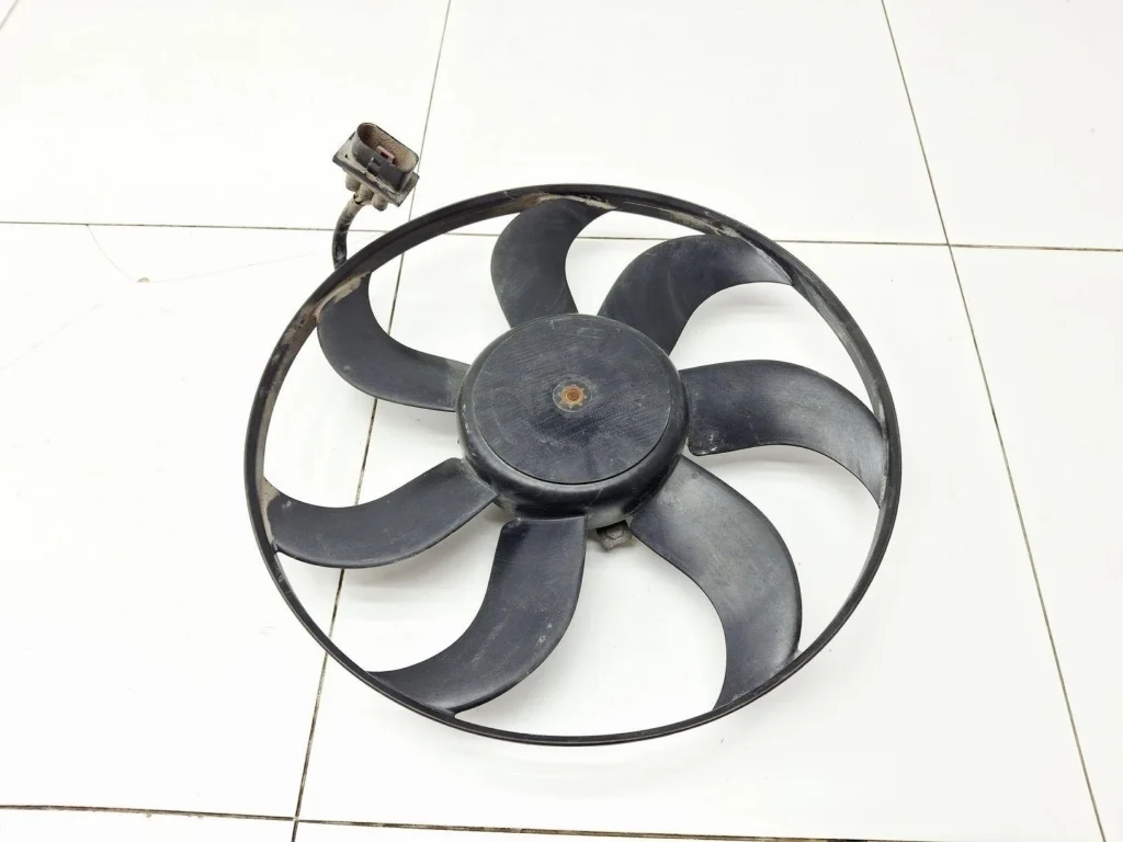 Вентилятор радиатора Volkswagen Polo 5