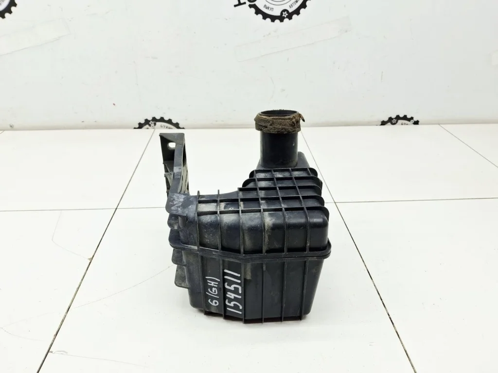 Резонатор воздушного фильтра Mazda 6 2009 GH