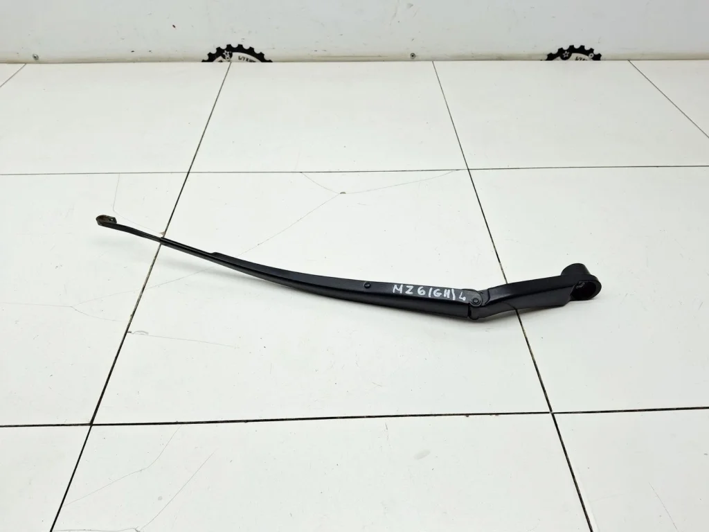 Поводок стеклоочистителя передний левый Mazda 6 2009 GH