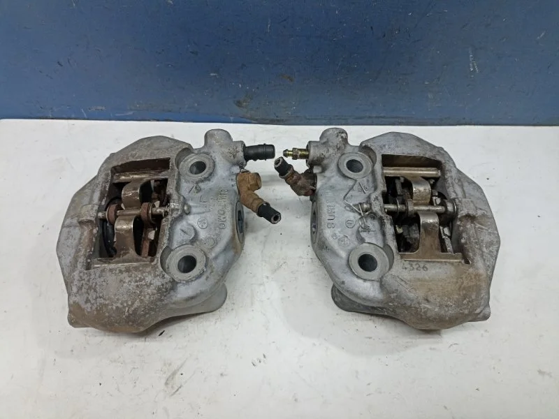 Суппорта тормозные Toyota Celsior 4773050160 UCF30 4.3 3UZ-FE, задняя