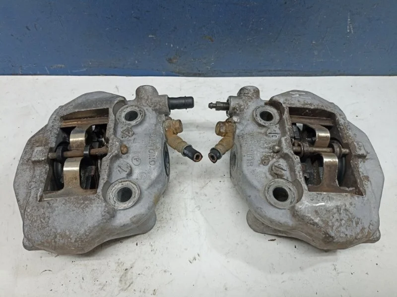 Суппорта тормозные Toyota Celsior 4773050160 UCF30 4.3 3UZ-FE, задняя