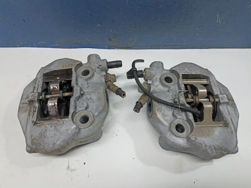 Суппорта тормозные Toyota Celsior 4773050160 UCF30 4.3 3UZ-FE, задняя