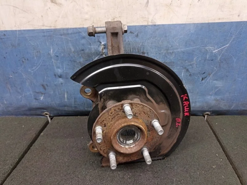 Кулак Nissan Qashqai 2012 40015JD000 J10 2.0 MR20DE, передний левый