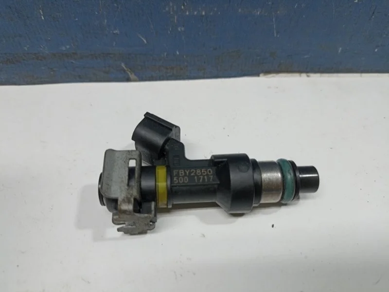 Форсунка топливная Nissan Qashqai 2012 16600EN200 J10 2.0 MR20DE