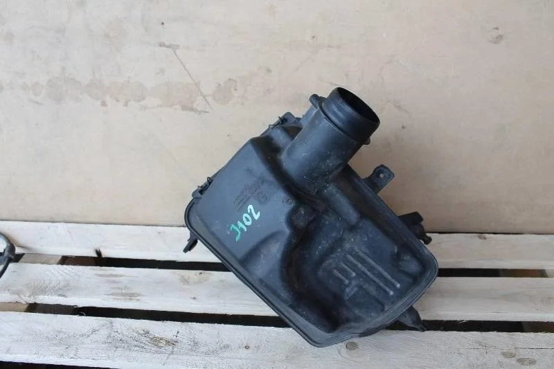 Б.у. корпус воздушного фильтра NISSAN QASHQAI+2 JJ10 NISSAN QASHQAI+2 JJ10