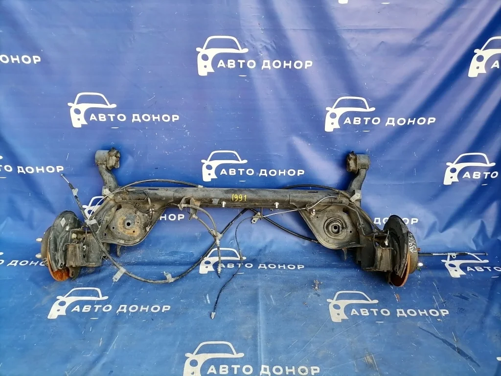 балка поперечная NISSAN SERENA C26 MR20DD