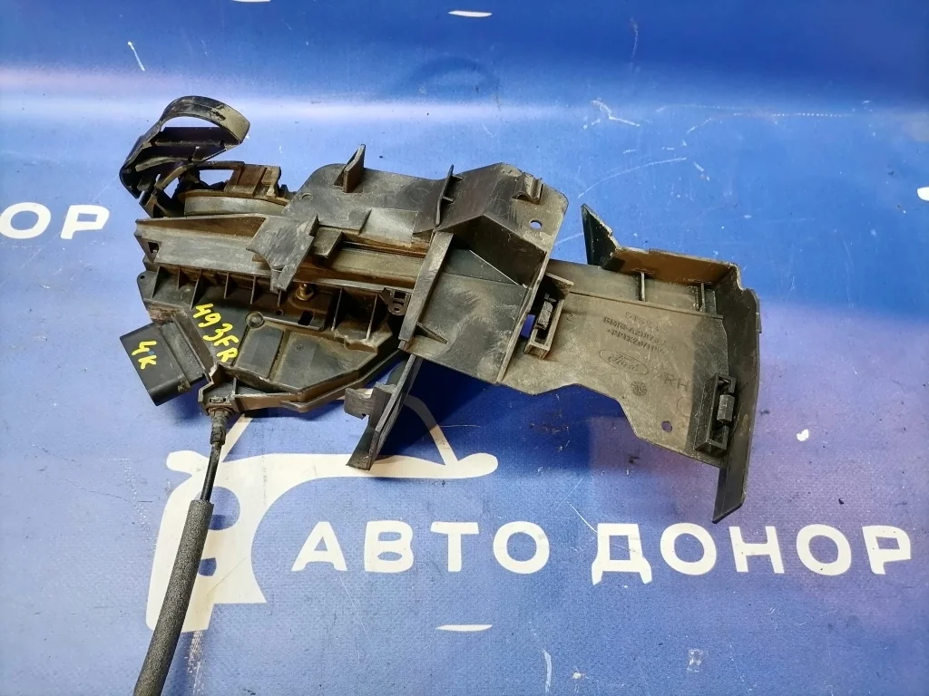 замок двери FORD FOCUS CB8 IQDB