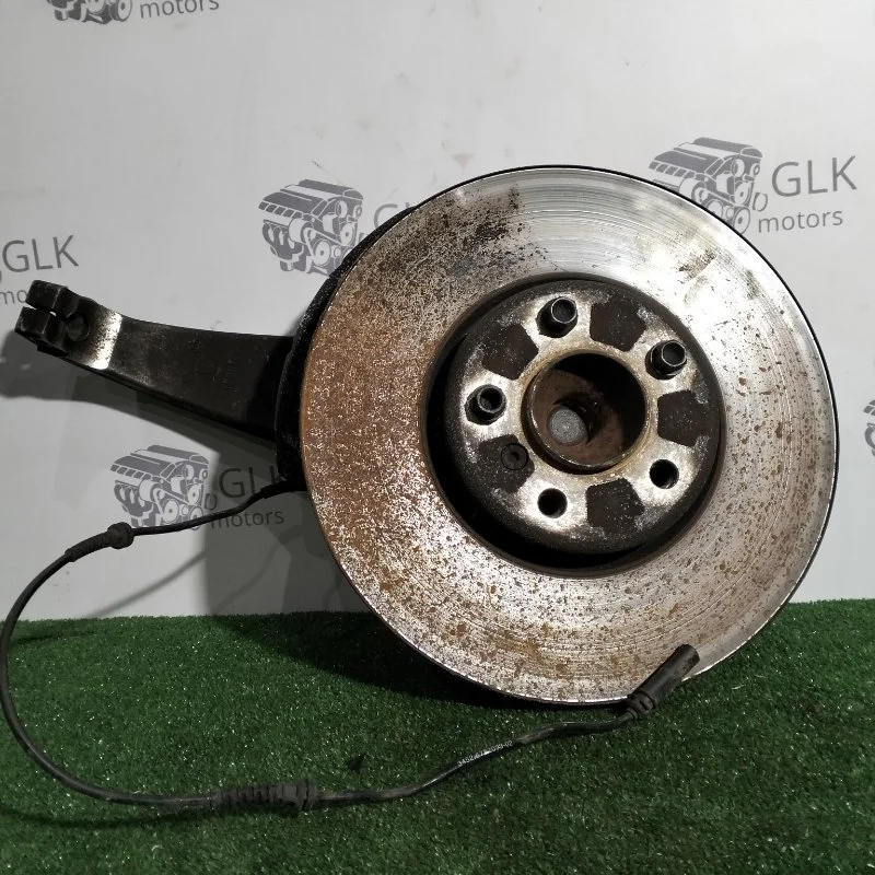 Кулак поворотный Bmw 5 31216775768 F07 N55B30, передний правый