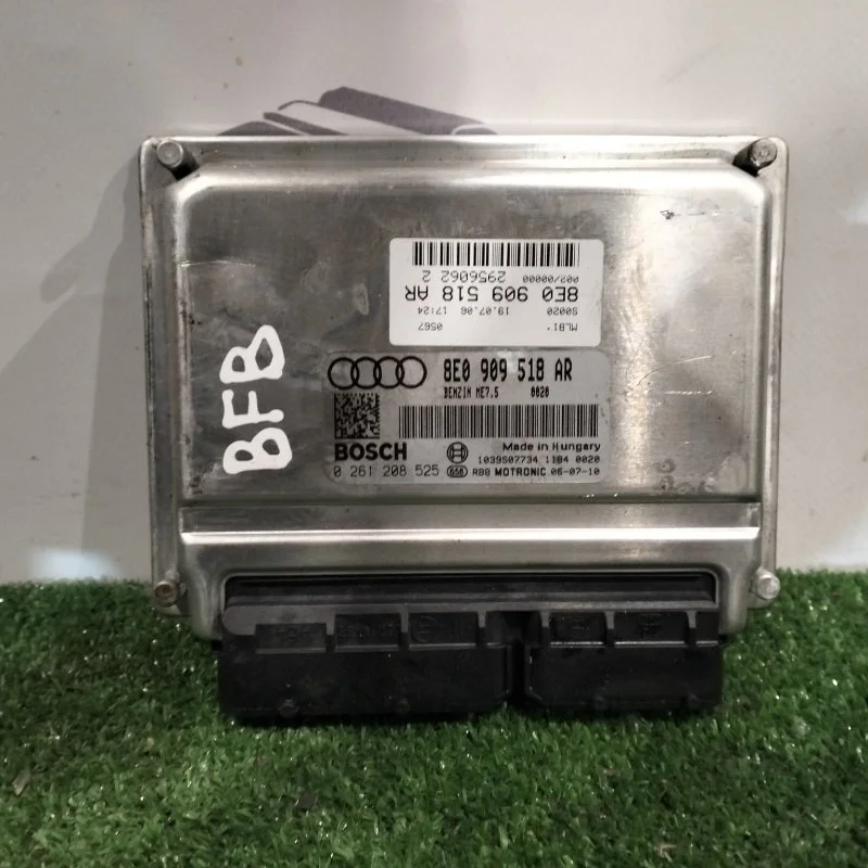 Блок управления Audi A4 0261208525 BFB