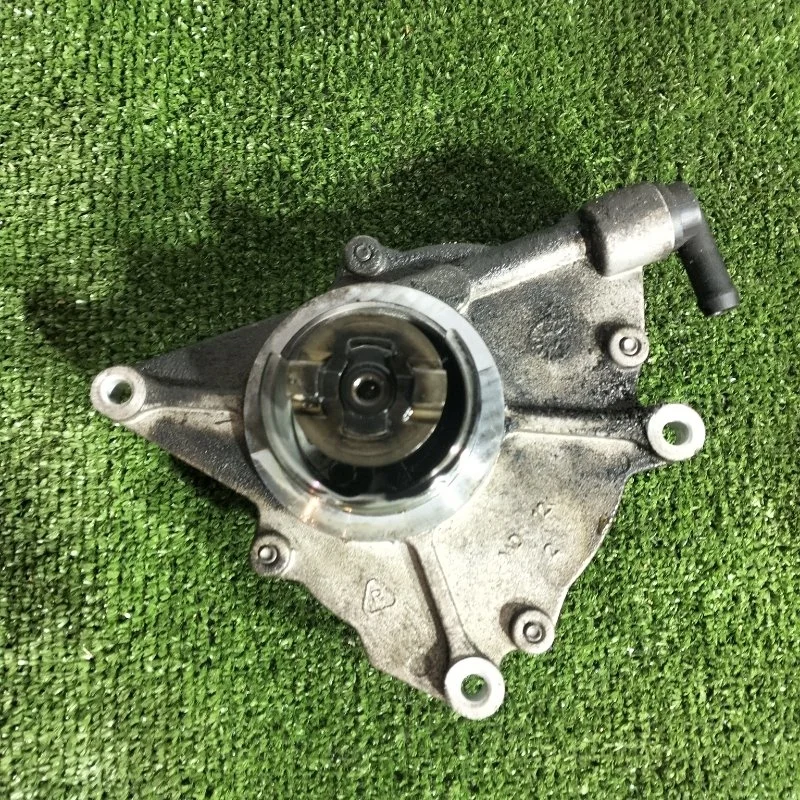 Вакуумный насос Hyundai Grand Starex 288104A402 D4CB