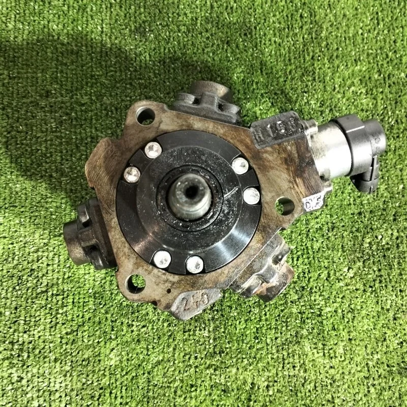 Топливный насос высокого давления Hyundai Grand Starex 0445010118 D4CB