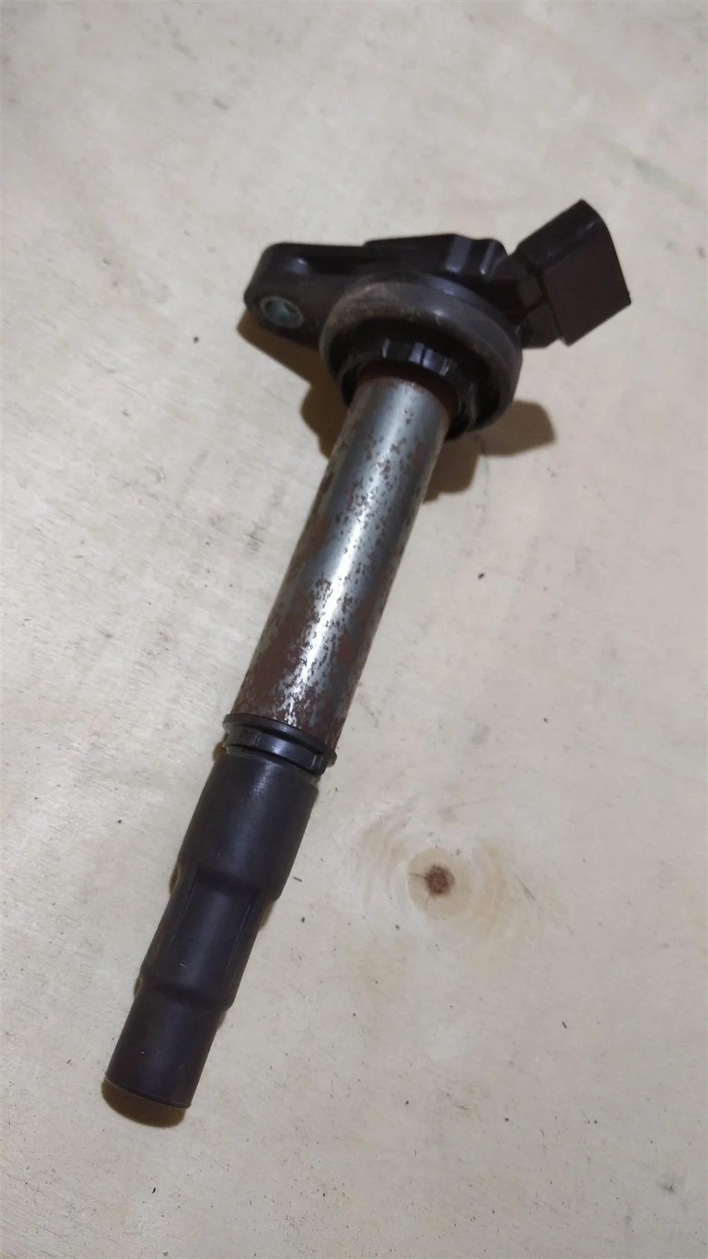 Б.у. катушка зажигания TOYOTA ISIS ZGM11 TOYOTA ISIS ZGM11