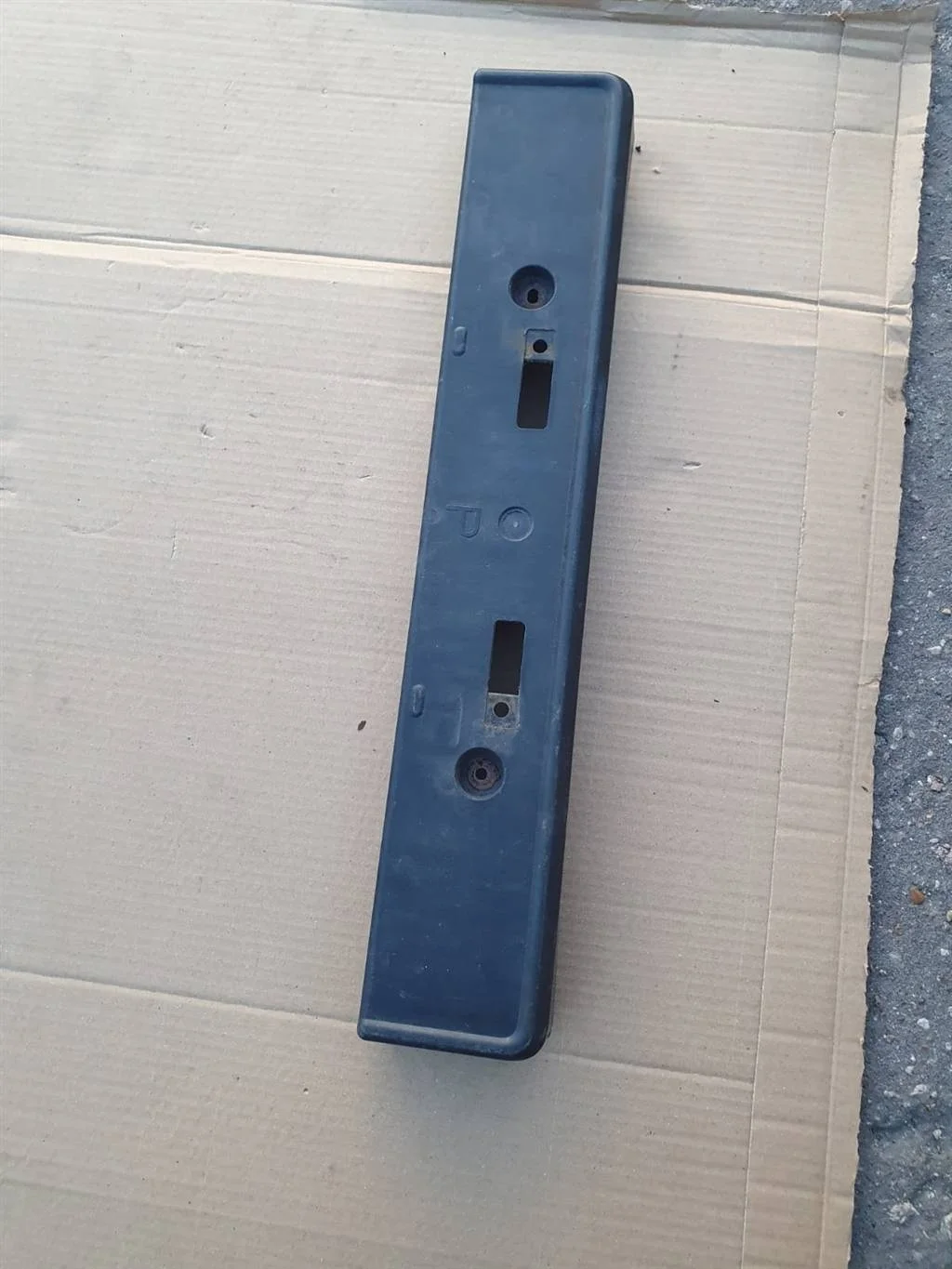 Накладка переднего бампера под номер Toyota Land Cruiser Prado 150 рестайлинг (2013—2017)