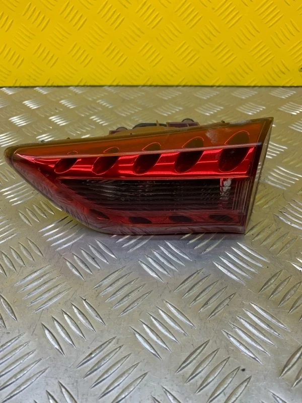 Фонарь крышки багажника правый Infiniti Qx70 (2013-2017) 2015 265401CH0A 3.0 D V9X C002615