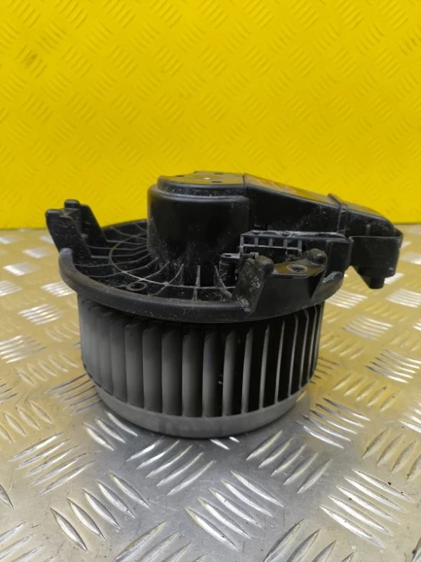 Моторчик печки Toyota Tundra Ii (2006-2022) 2008 871030C040 ПИКАП 5.7 I 3URFE