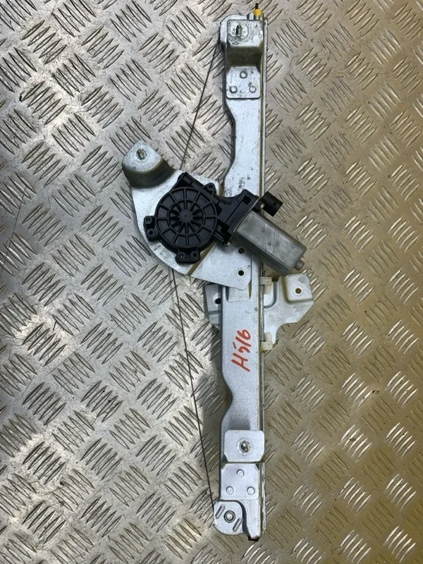 Стеклоподъемник электр. передний левый Dacia Duster 2010-2017 2016 8200733829 1.6 I