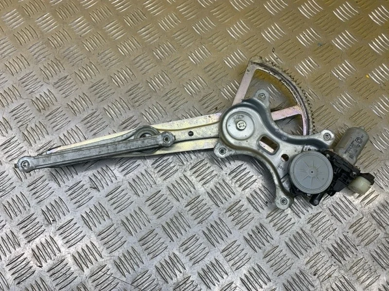 Стеклоподъемник электр. передний левый Mitsubishi L200 (2006-2015) 2011 MN182365