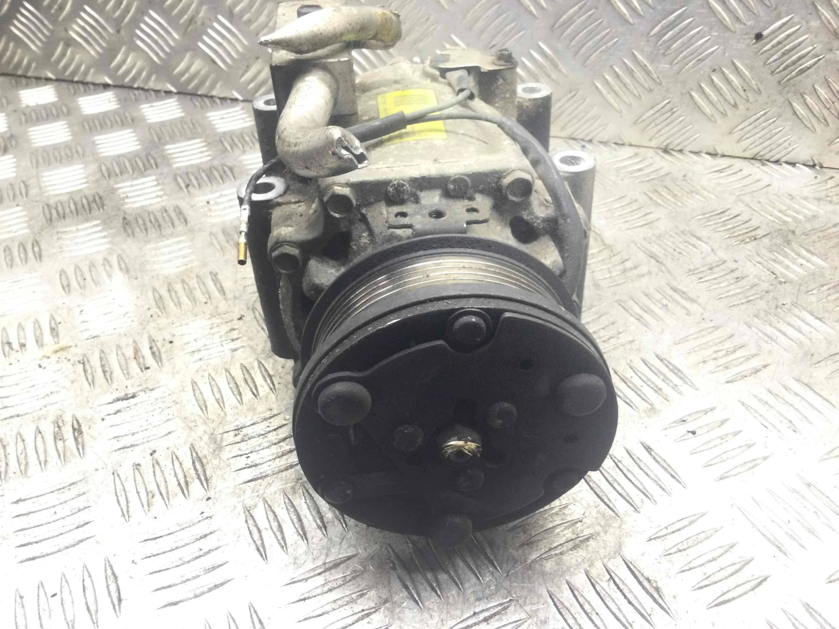 Компрессор кондиционера Ford Focus 1 поколение [рестайлинг] (2001-2005) бензин 1.6 i Механика Х/б