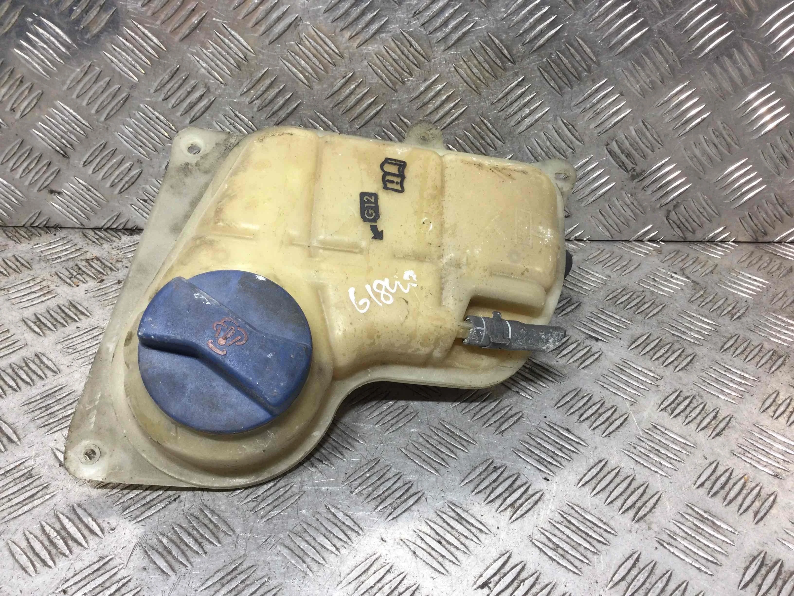 Бачок расширительный Volkswagen Passat B5 (1996-2000) бензин 1.6 i Механика Универсал