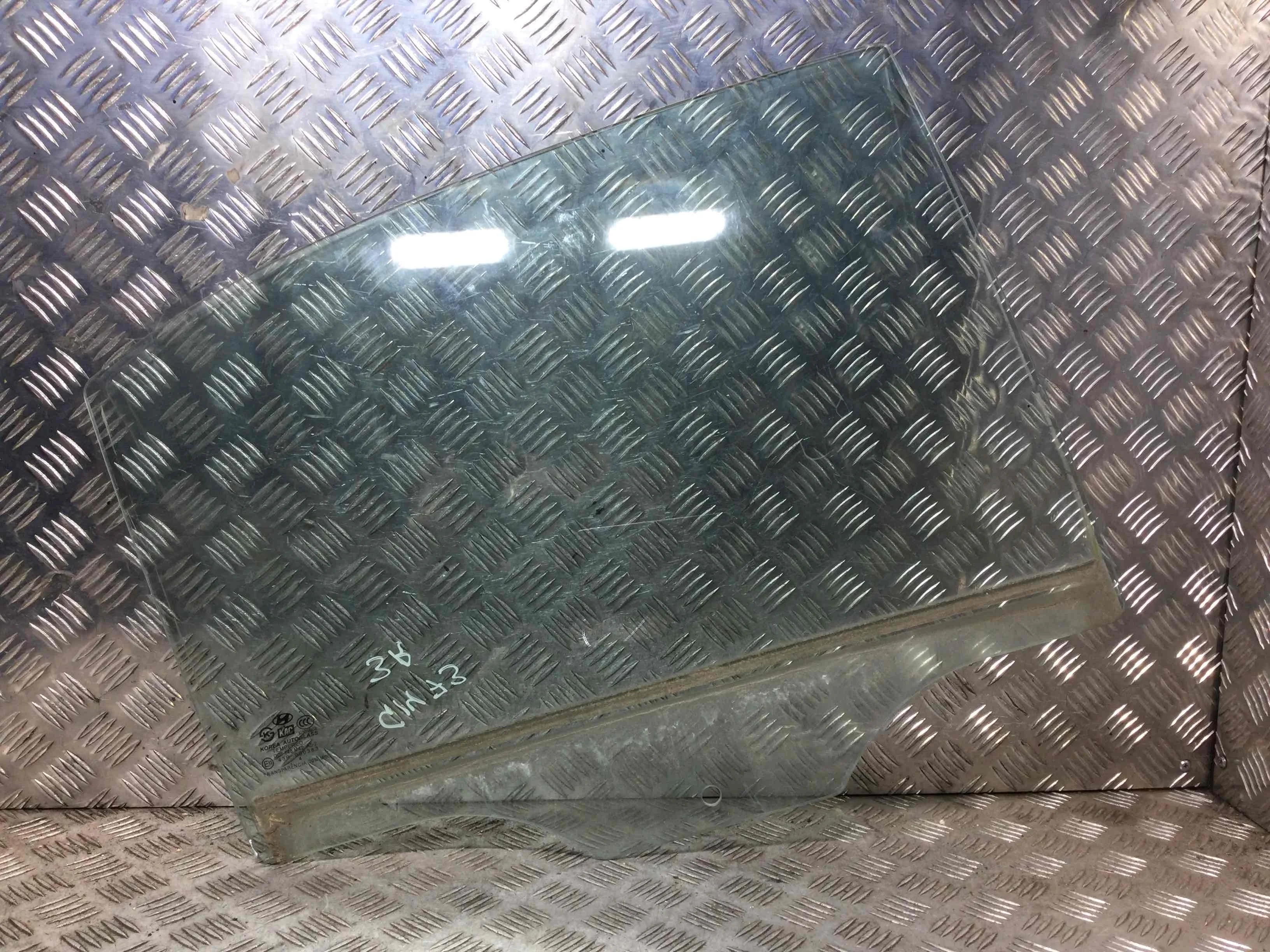 Стекло двери задней правой Hyundai Sonata 4 поколение [рестайлинг] (2001-2013) бензин 2.4 i Автомат Седан