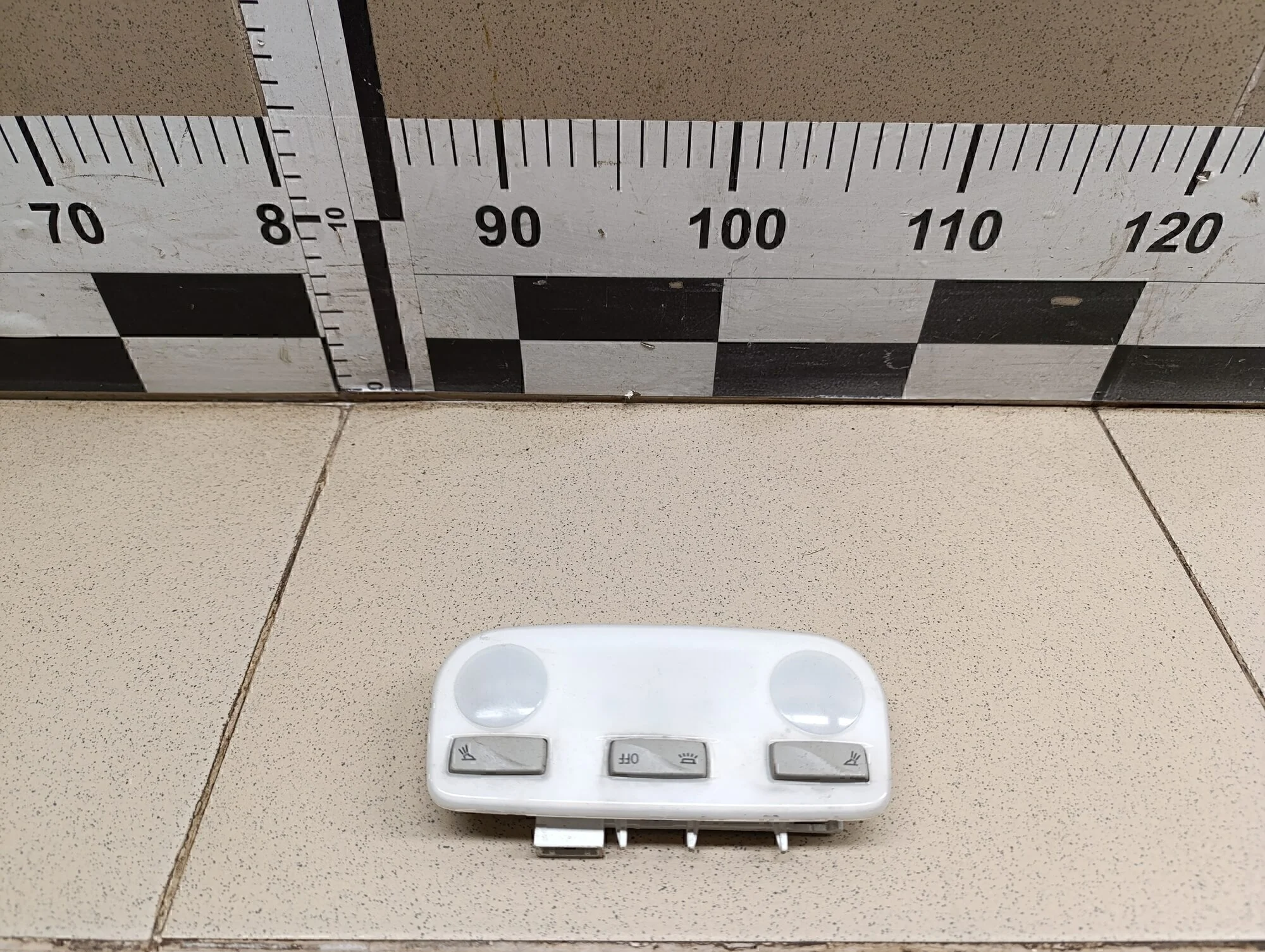 Плафон салонный  Fluence 2010>