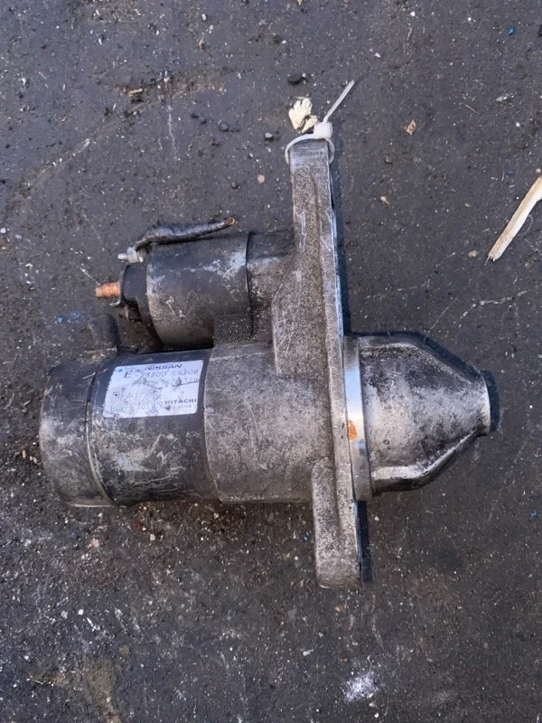 Стартер Nissan X-Trail 23300EN20B MR20