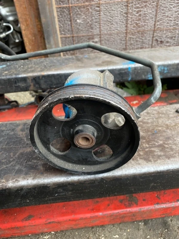 Насос гидроусилителя руля Renault Scenic 8200054528 F4R