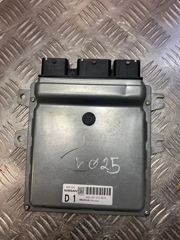 Блок управления двигателем Nissan Teana VQ25DE J32 VQ25DE
