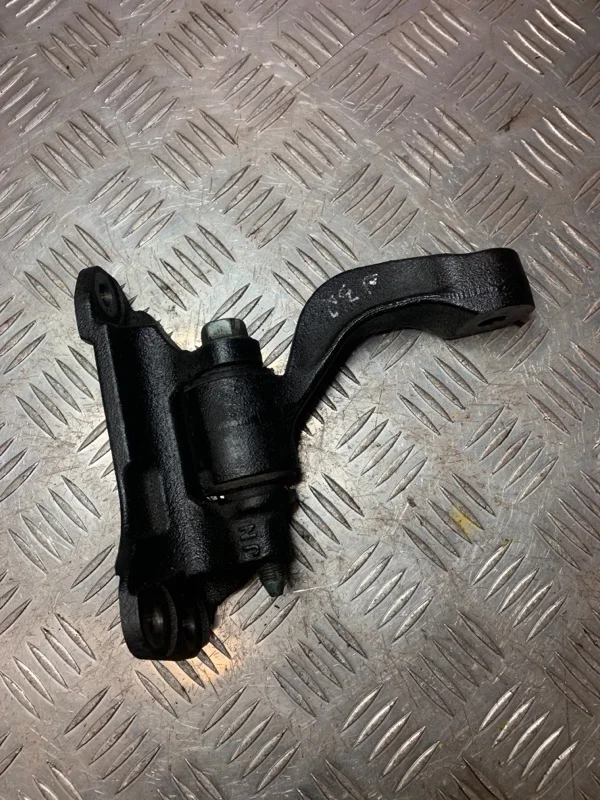 Кронштейн опоры двигателя Nissan Teana VQ25DE J32 VQ25DE