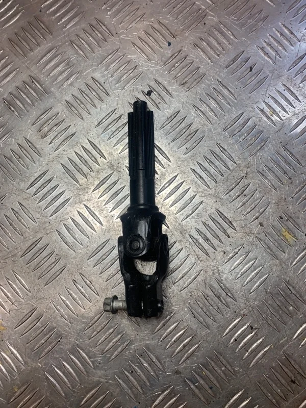 Рулевой карданчик Chevrolet Cruze 13251806 F18D4 1.8