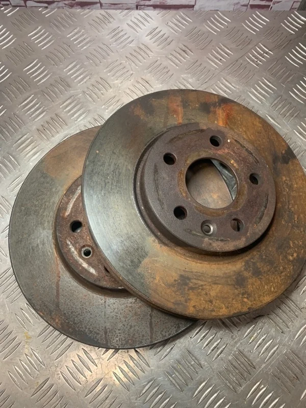 Диск тормозной Chevrolet Cruze 13502045 F18D4 1.8, передний