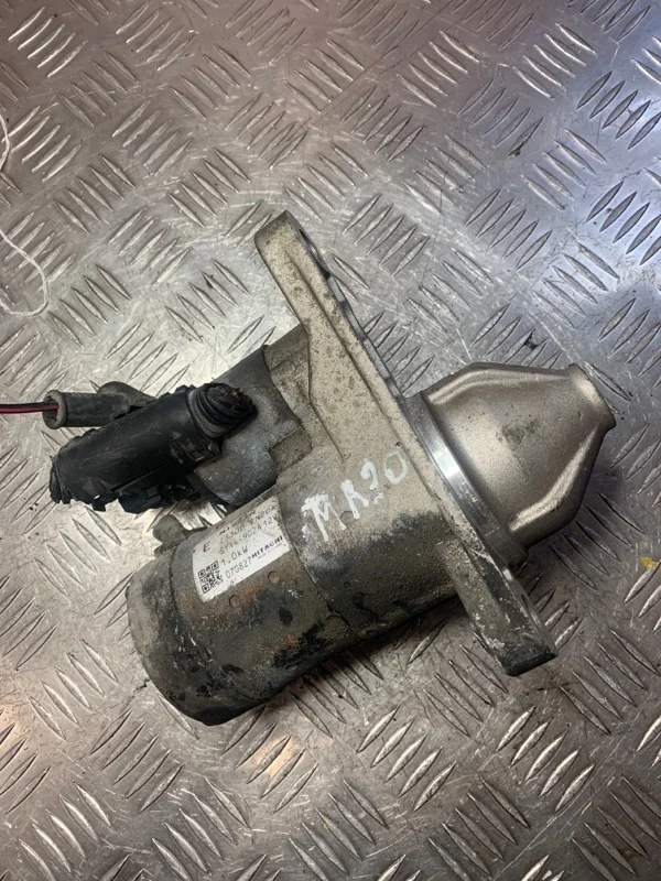 Стартер Nissan X-Trail 23300EN20A T31 MR20DE