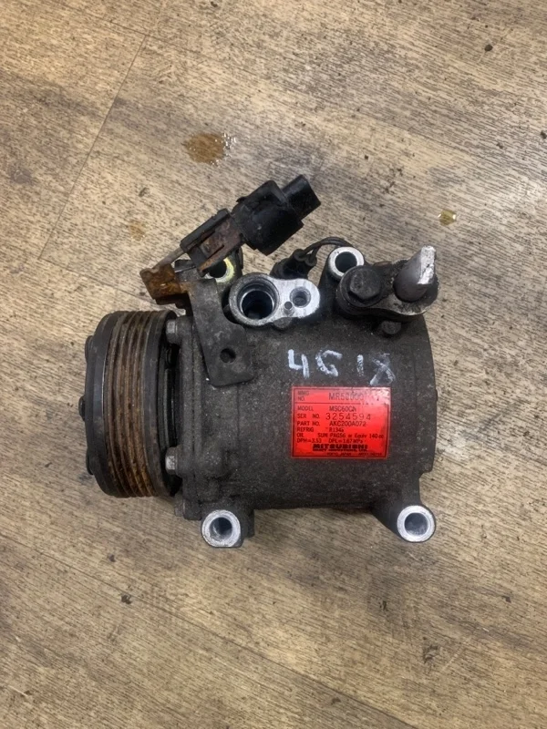 Компрессор кондиционера Mitsubishi Lancer MR500007 4G18 1.6