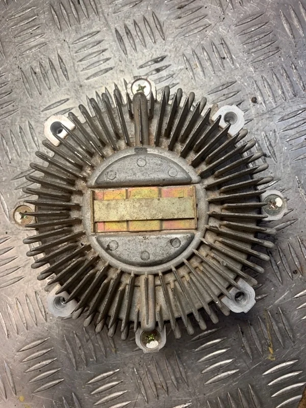 Вискомуфта Mitsubishi Pajero MD106546 V20-V40 6G72