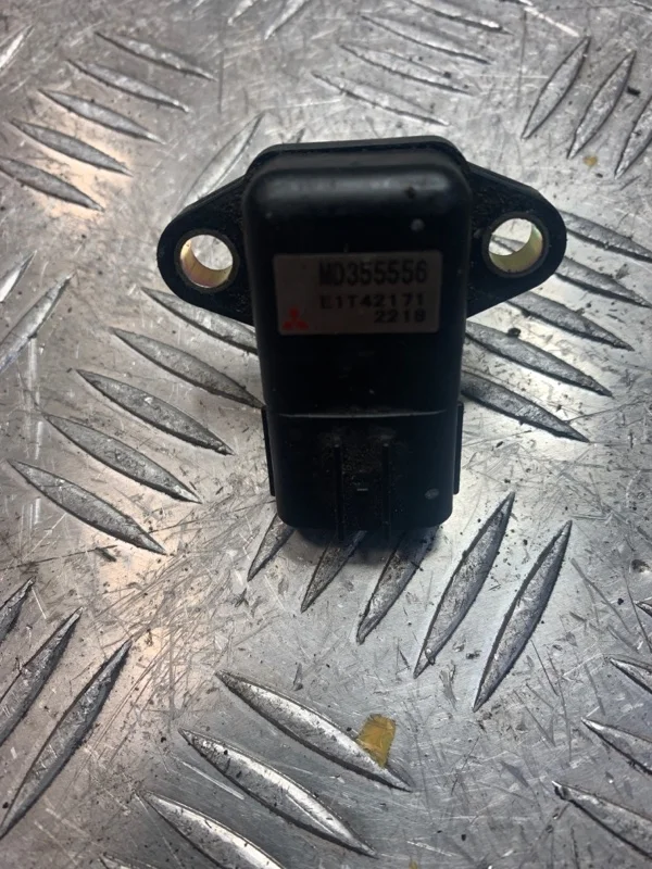 Датчик абсолютного давления Mitsubishi Space Star MD355556 4G18