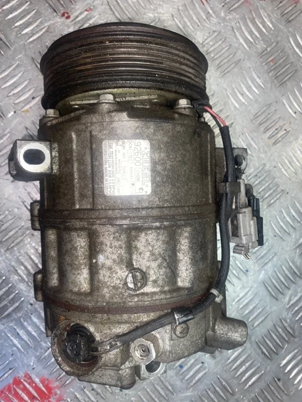 Компрессор кондиционера Nissan X-Trail 92600CY09E MR20DE