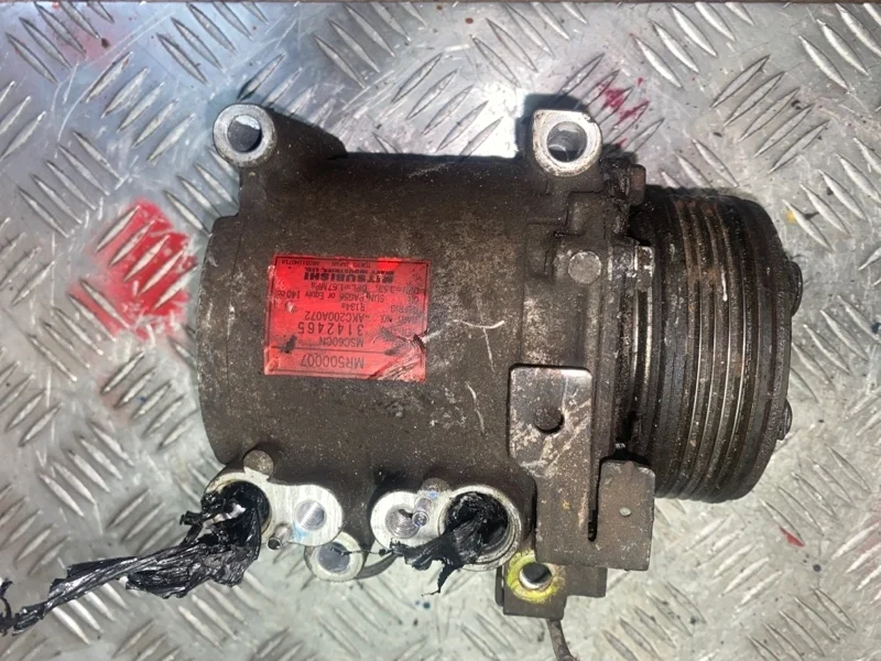 Компрессор кондиционера Mitsubishi Lancer MR500007 4G18 1.6