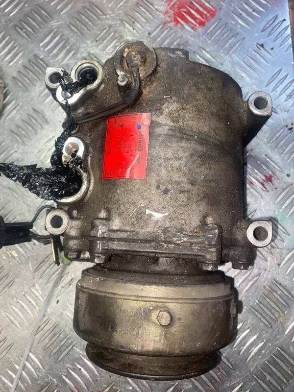 Компрессор кондиционера Mitsubishi Pajero MR360532 V20-V40 6G72
