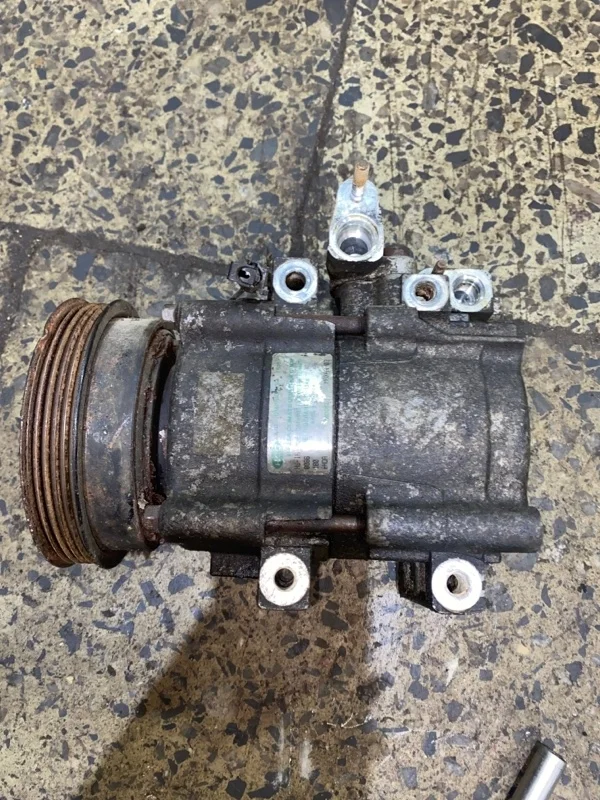 Компрессор кондиционера Hyundai Santa Fe 9770126011 G4JS