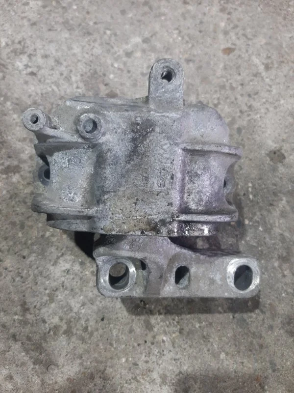 Подушка двигателя Volkswagen Eos 2008 1K0199262M BPY 2.0
