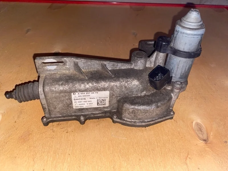 Актуатор сцепления Mitsubishi Colt MN900584 Z25A 4A91